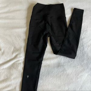 NWOT Ivivva black leggings
